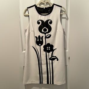 Victoria Beckham for Target size Medium sleeveless shift dress. White/black
